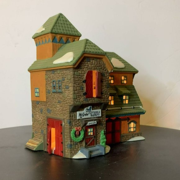 Dept 56 McGrebe Cutters & Sleighs New England Village Lighted Building - 1991 - Picture 4 of 12